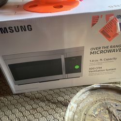 Samsung Over The Range Microwave Oven