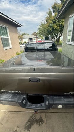 Leer Toyota Tundra Bed Cover