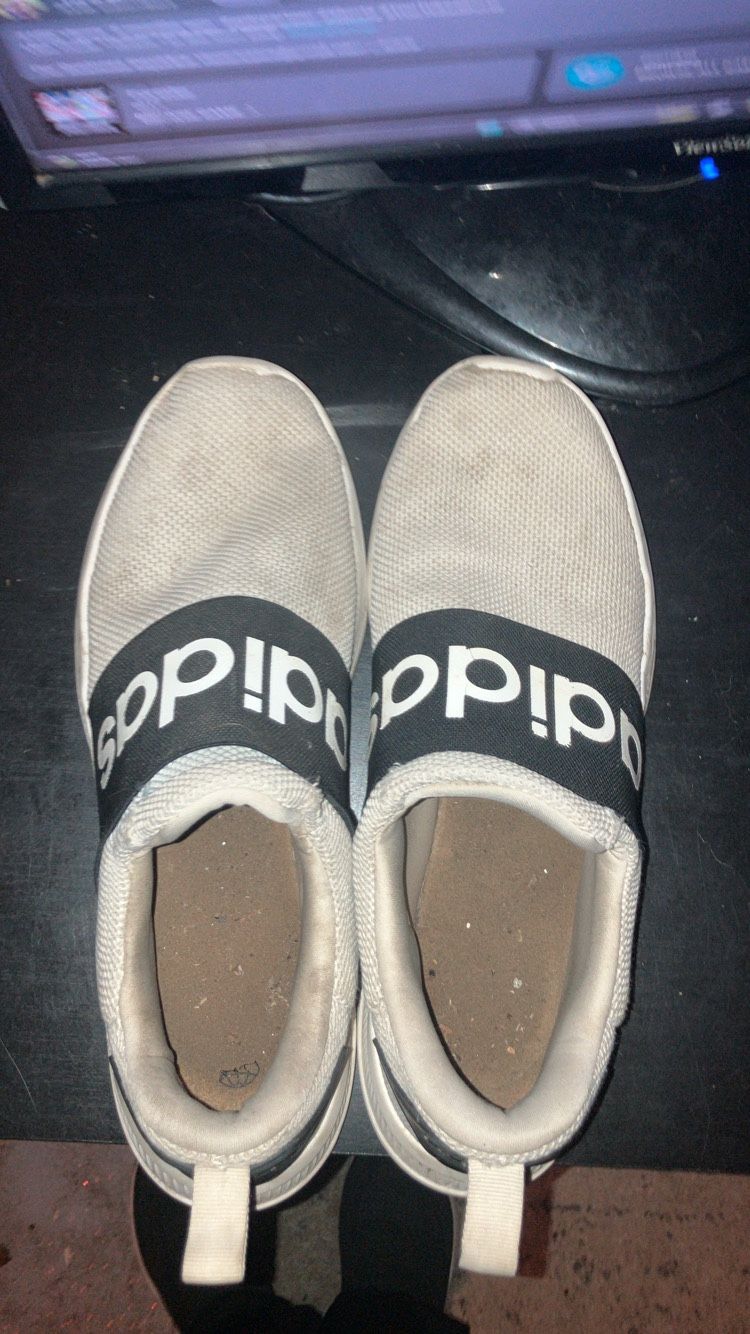 Adidas Sneakers