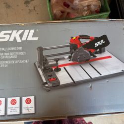 Skip 4 3/8" Flooring Saw NIB