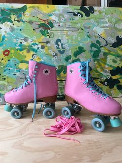 Smiley Skate Supply Pink Roller Skates size 10