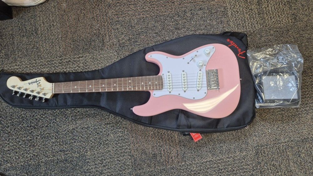 Squier by Fender Mini Stratocaster Electric Guitar Shell Pink