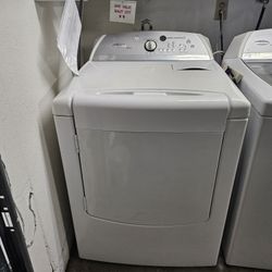 Whirlpool Cabrio Electric Dryer & Washer Set