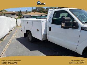 2013 Ford F350 Super Duty Regular Cab & Chassis