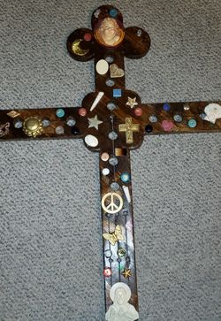 CROSS WOOD EMBELLISHED 