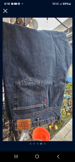 Levis 