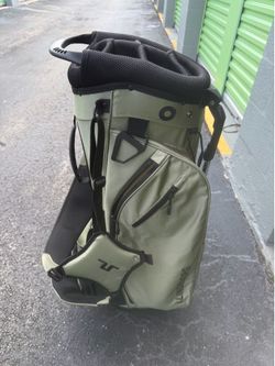 J. Lindeberg Flare golf bag