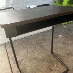 Desk $15