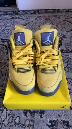Jordan 4 yellow lightings