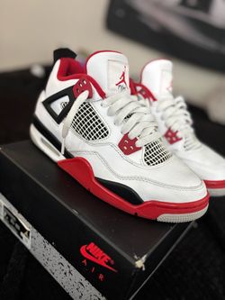 Air Jordan 4 Retro