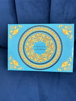 VERSACE WOMAN’S  PERFUME SET