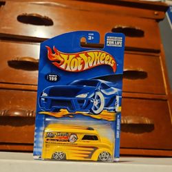 2001 Hot Wheels Dairy Delivery 