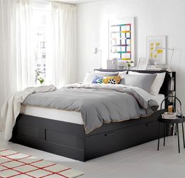 Spacious Queen Bed
