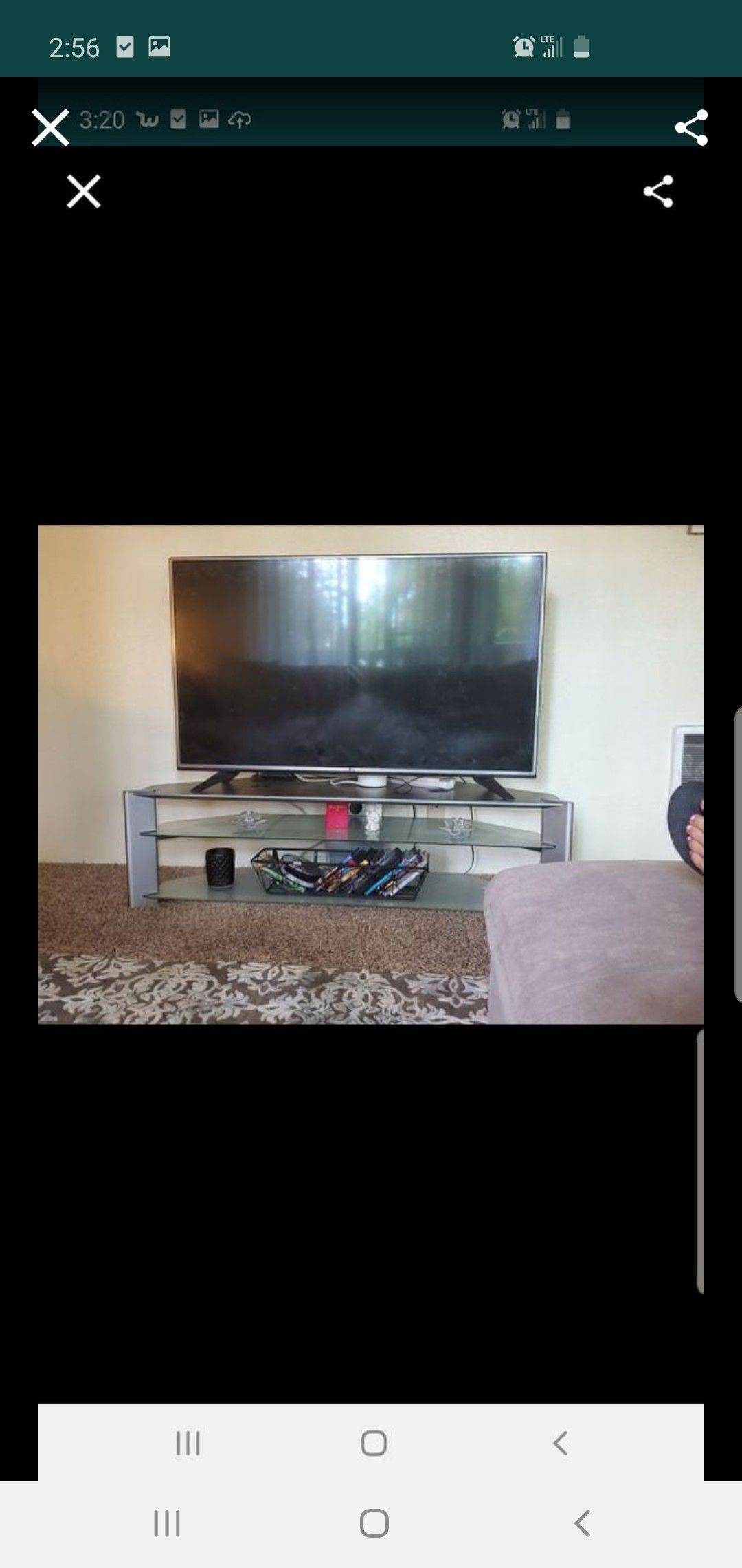 TV stand holds up to 55 inch tv