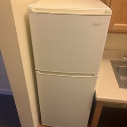 Mini Fridge 4.5 Cu Ft