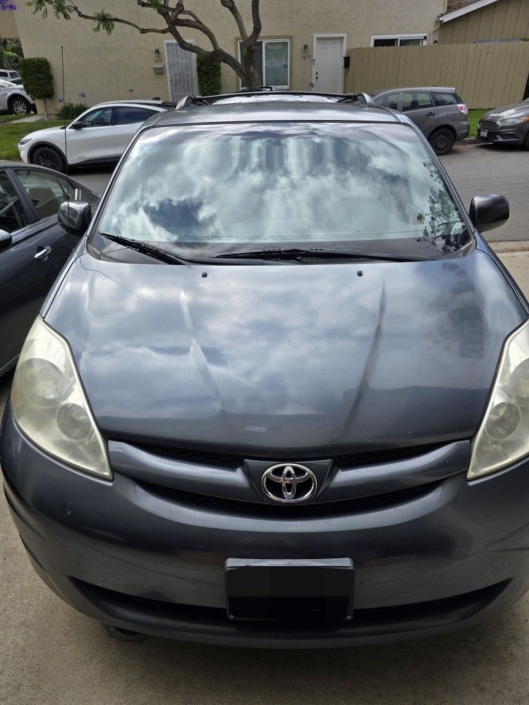 2009 Toyota Sienna