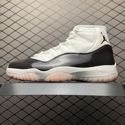 Air Jordan 11 WMNS “Neapolitan