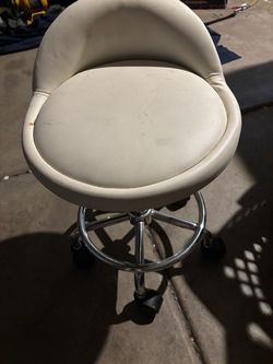White salon rolling chair