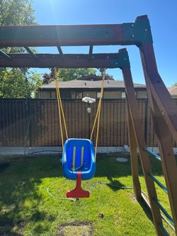 Kids swing, used twice, $26.99 Retail