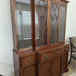 2 Piece China Cabinet/Hutch