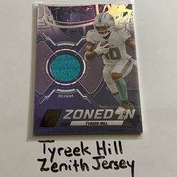 Tyreek Hill Miami Dolphins WR Zenith Short Print Insert Jersey Card. 