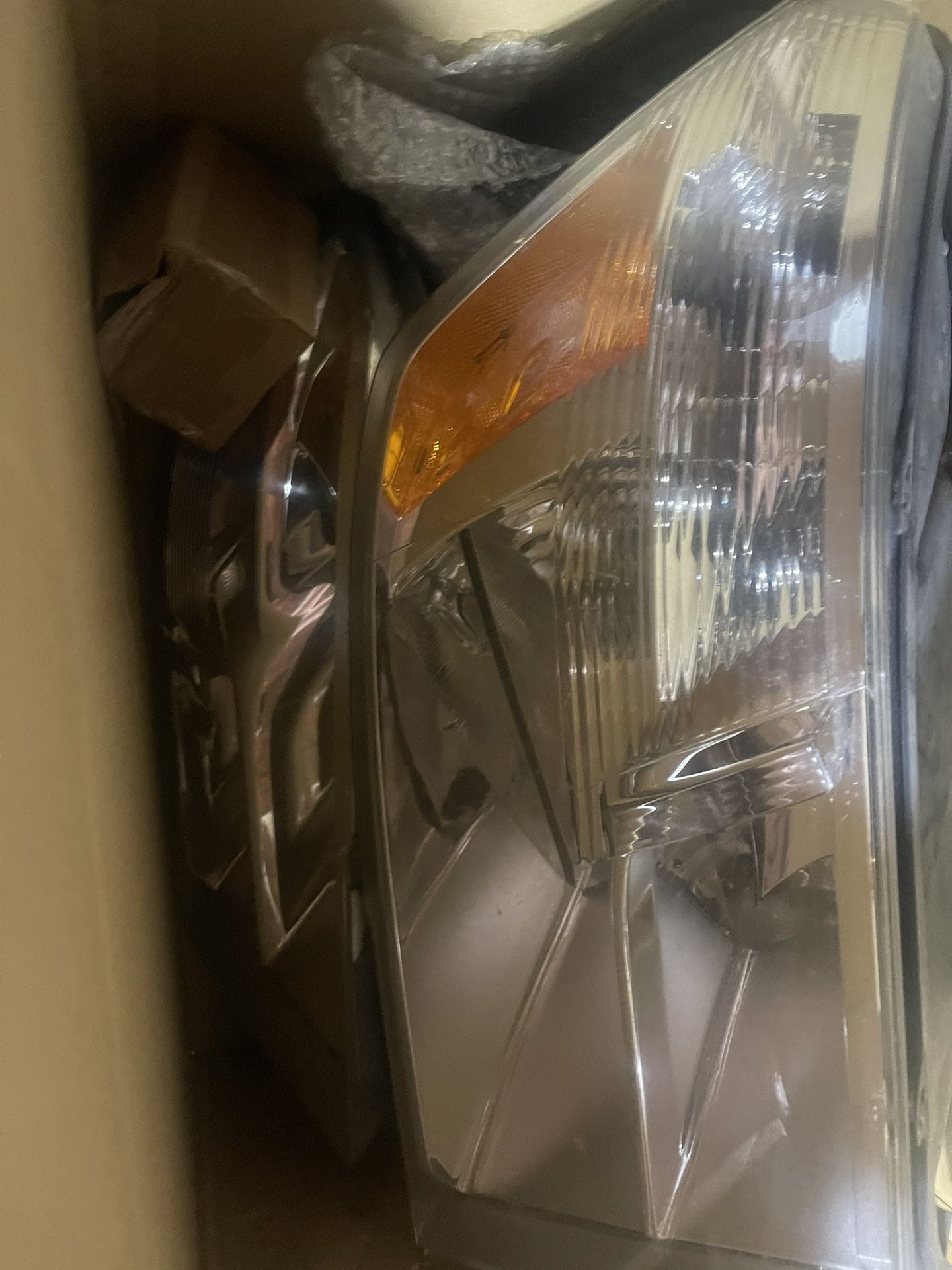 2012 Dodge Ram 1500 Headlights Set Of 4