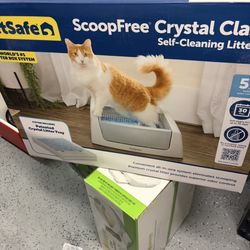 Scoop Free Self Cleaning Litter Box 