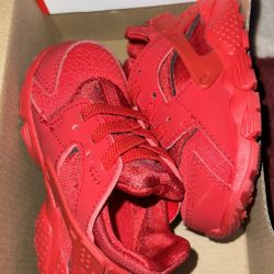 Nike Huaraches Size 5c