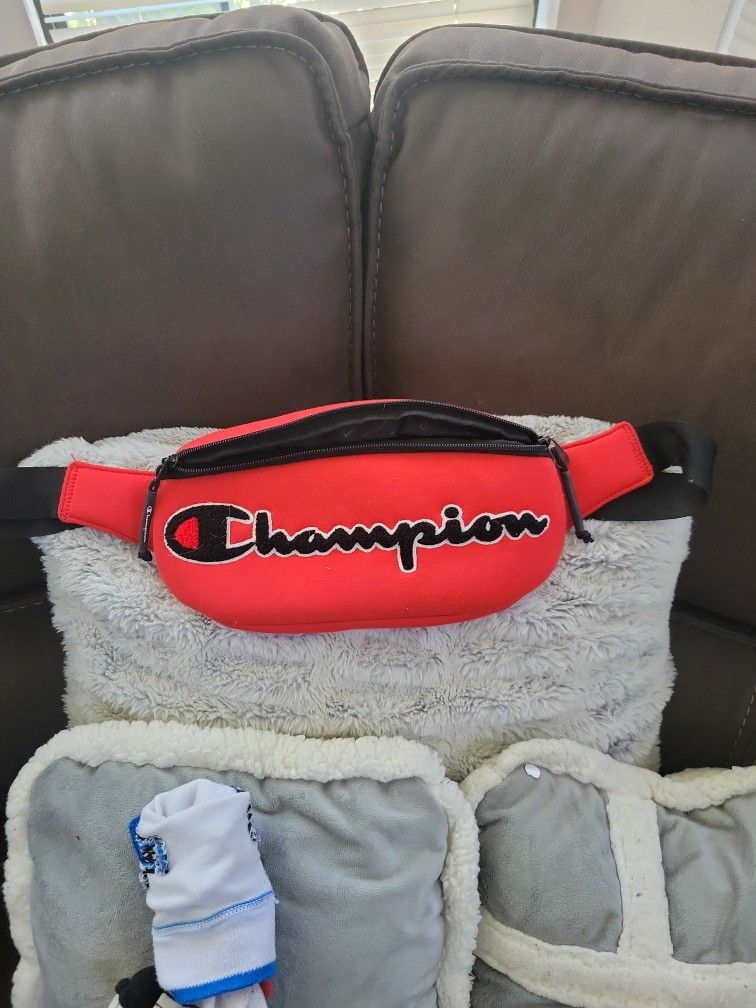 Champion fanny pack