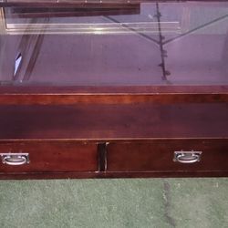 COFFEE TABLE $10