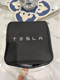 Tesla Model 3 charger