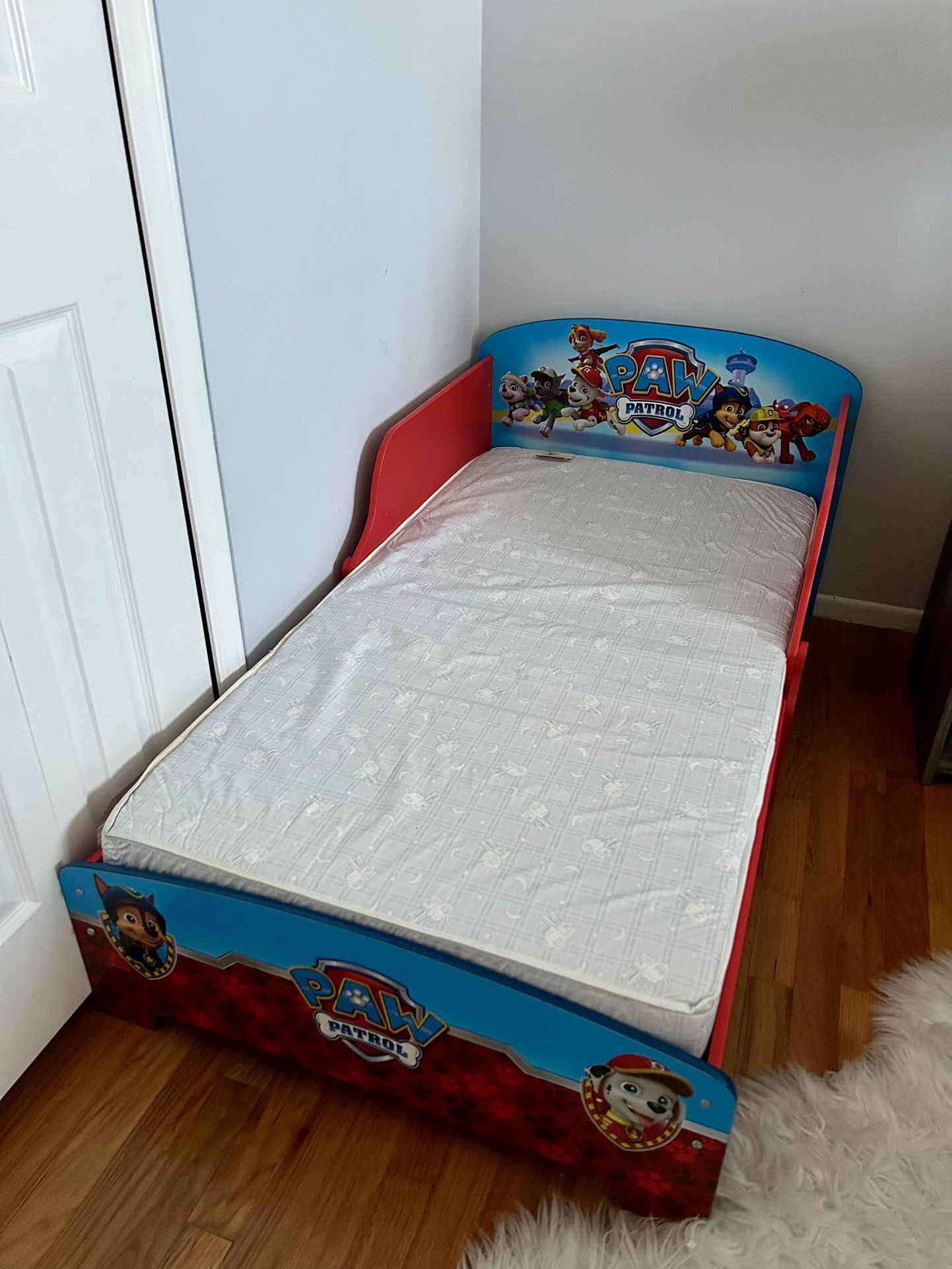 Paw Patrol Toddler Bed, Toy Chest & Shelf 