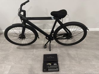 2023 VanMoof S3 – Excellent Condition + Tool Box