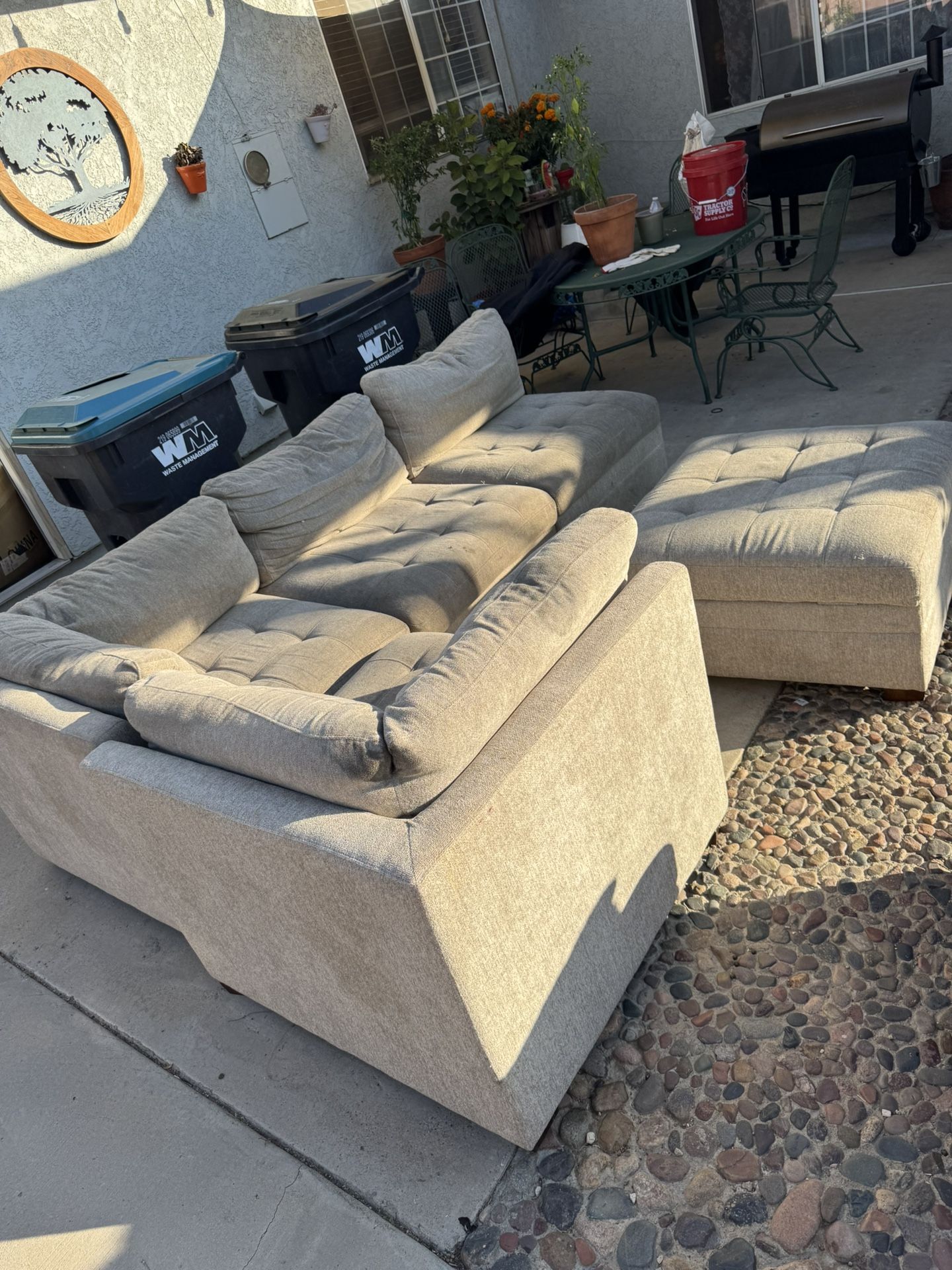 Six Piece Sectional Couch, Free Hurry Before It’s Gone