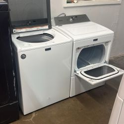 SET MAYTAG WASHER AND ELECTRIC DRYER 