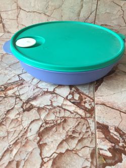 TupperwareCrystal wave divided dishes