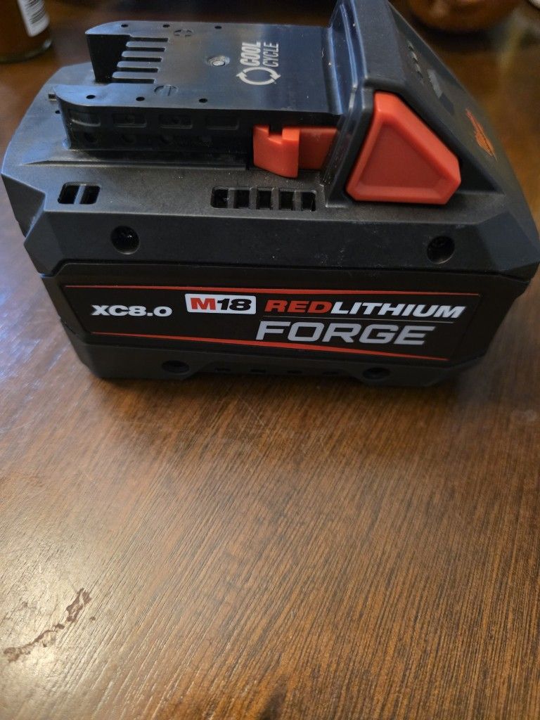 Milwaukee M18 Red Lithium Li-ion, 1 Batterie FORGE™ XC8.0