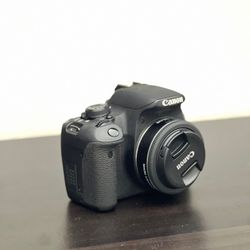 Cámara Fotográfica Canon Revel T 5i
