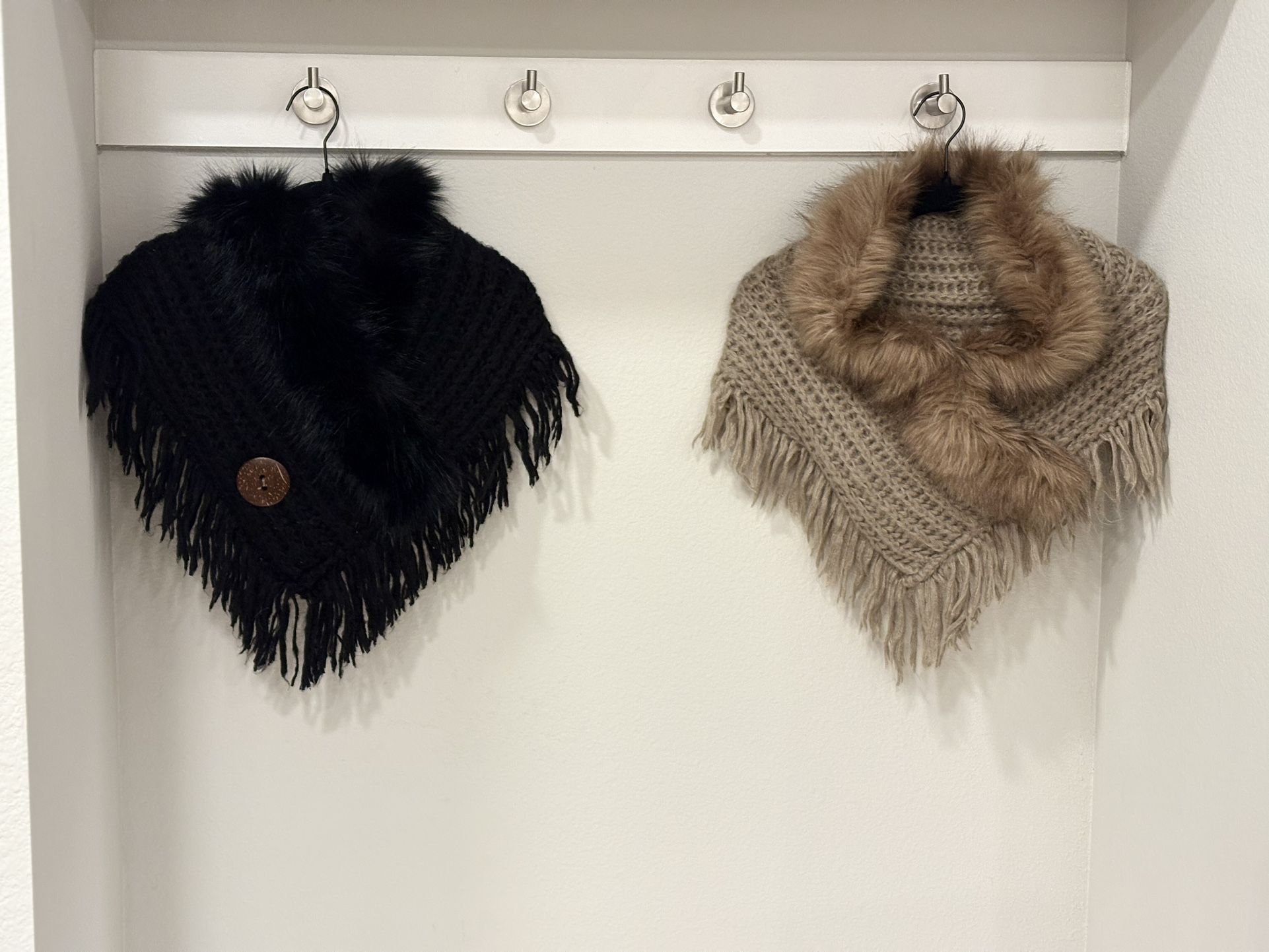 Girl’s Crochet Fringed Neck Poncho 