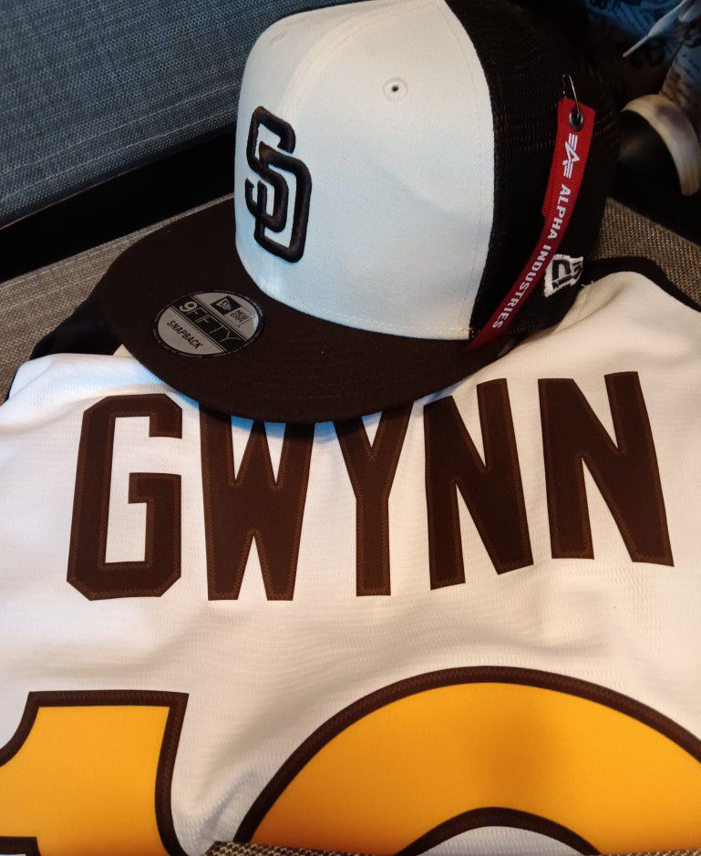 San Diego Padres Gwynn Throwback Jersey & Cap Authentic for
