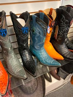 Nuevas botas vaqueras de piel original