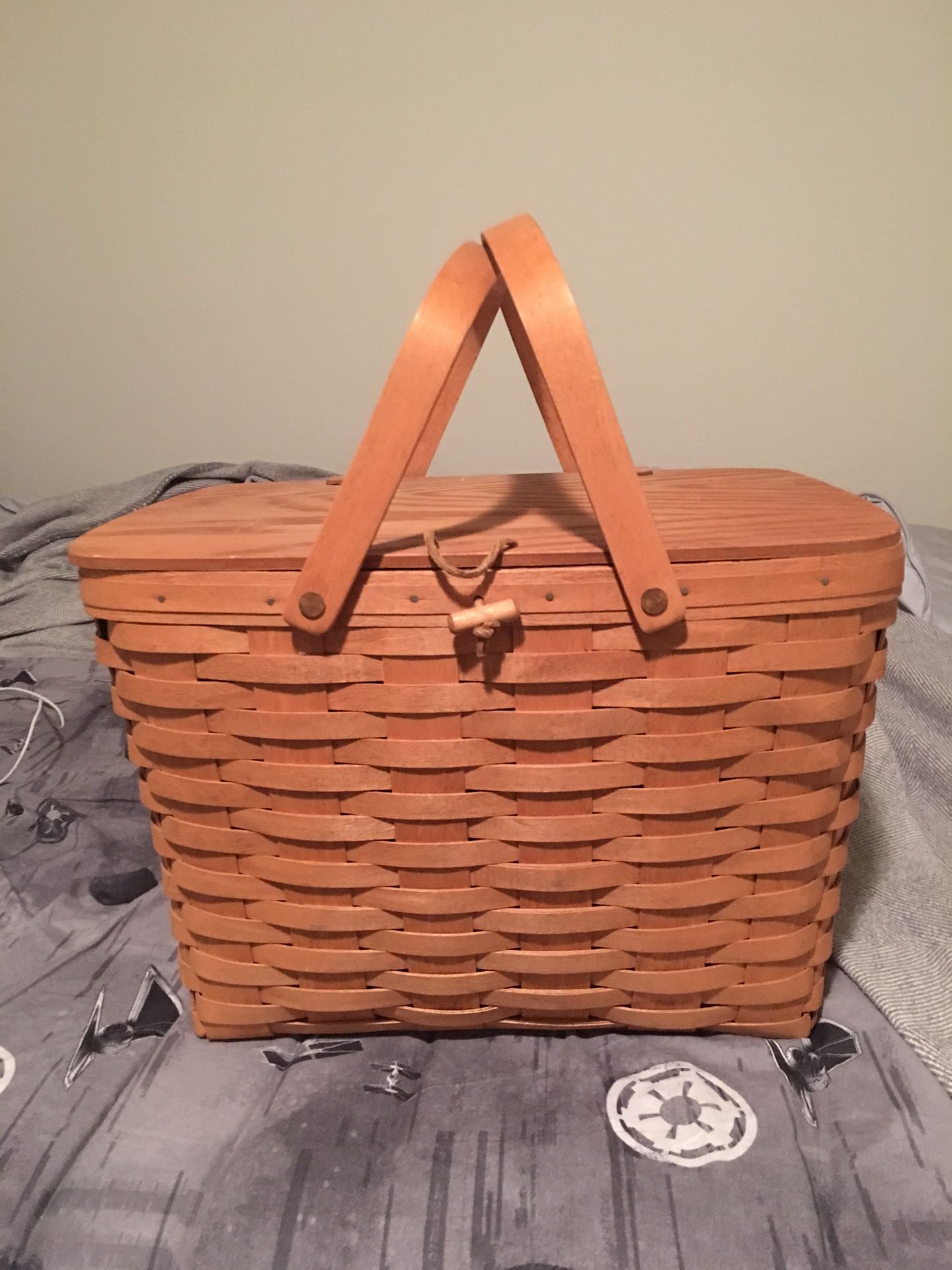 Longaberger vintage large picnic basket