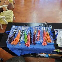 Marlin And Tuna Lures Feathers Fishing With Soft Case With Hooks 10 Pc's 