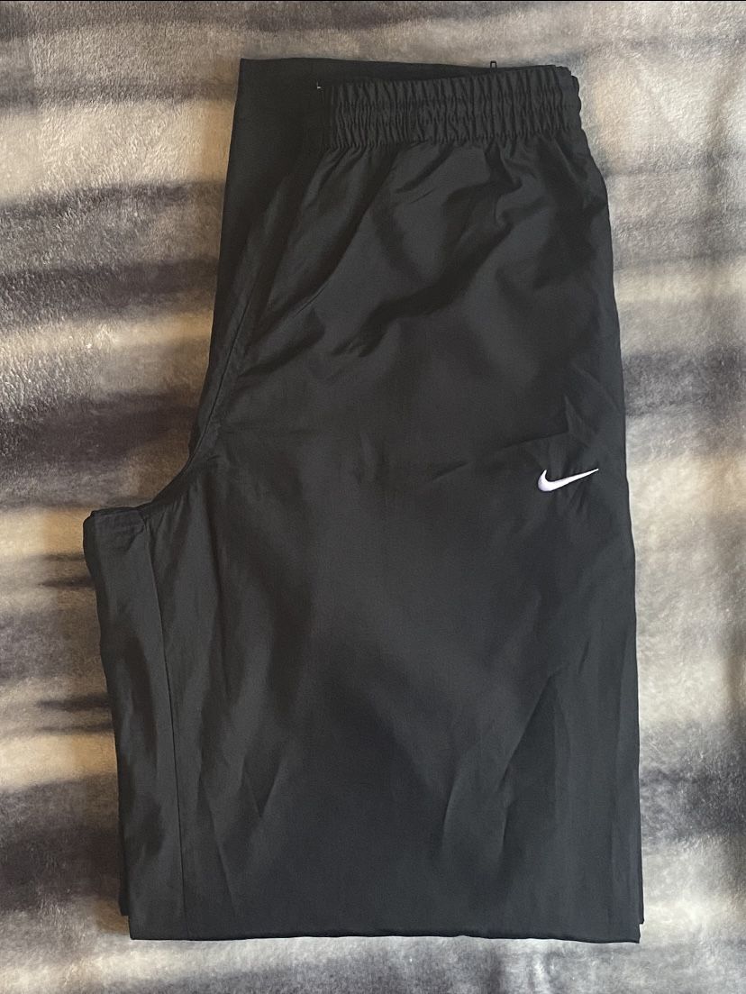 NIKE TRACKS