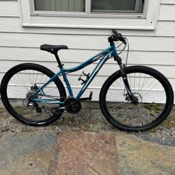 Specialized Myka Mountain Bike 29er 
