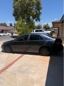 2004 Black Honda accord