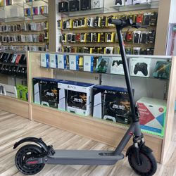 Aovopro E-scooter Electric Scooter Foldable Can Go Up To 20MPH! Shop Without Using Credit! $0 To $100 Down To Take It Today!