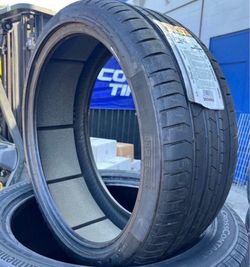 TESLA Pirelli P-Zero PZ4 20” Tires. Size 235/35R20 XL