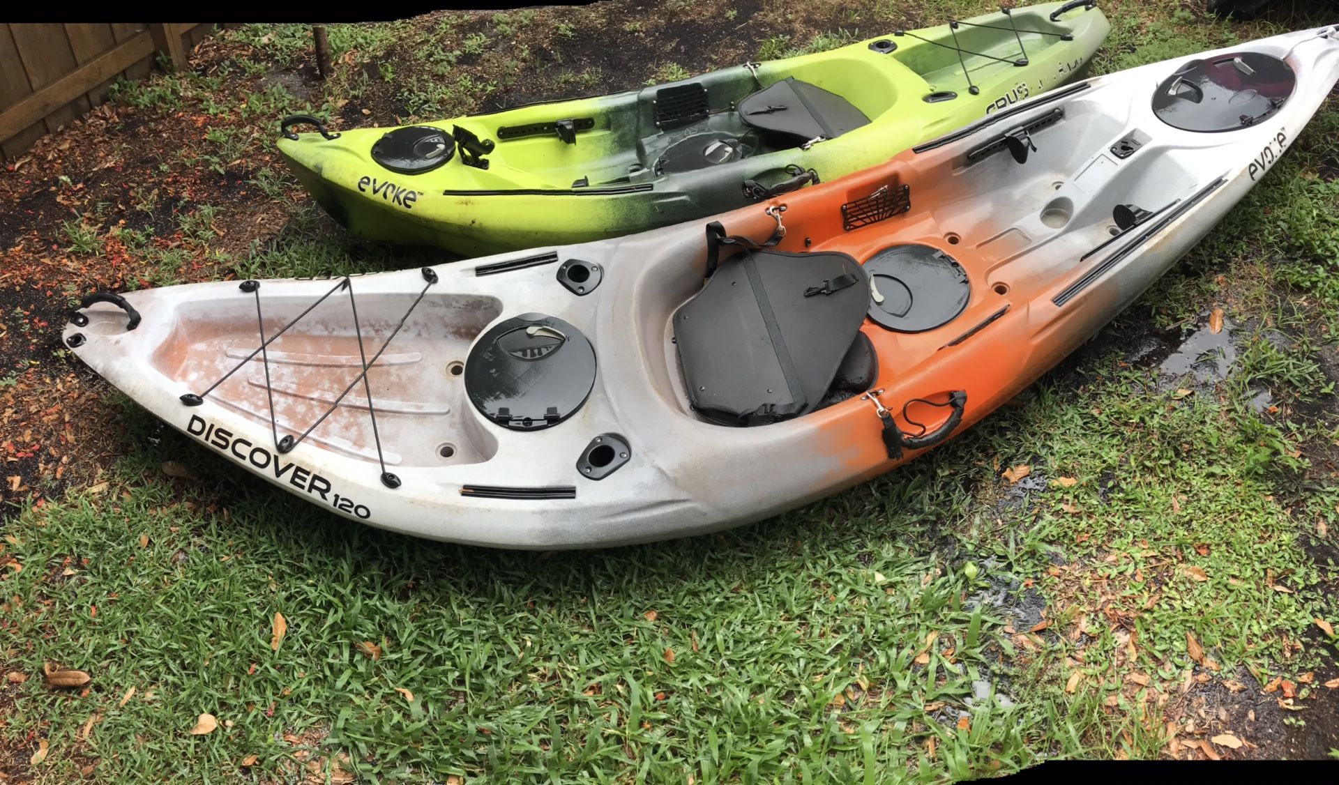 10 foot kayak, single person Ocean lake river discover 120 and evoke