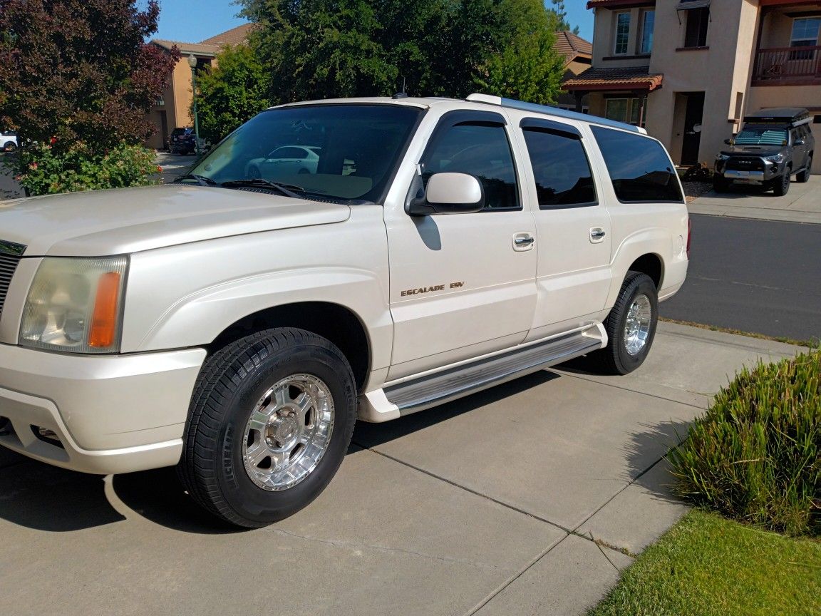 2003 Cadillac Escalade
